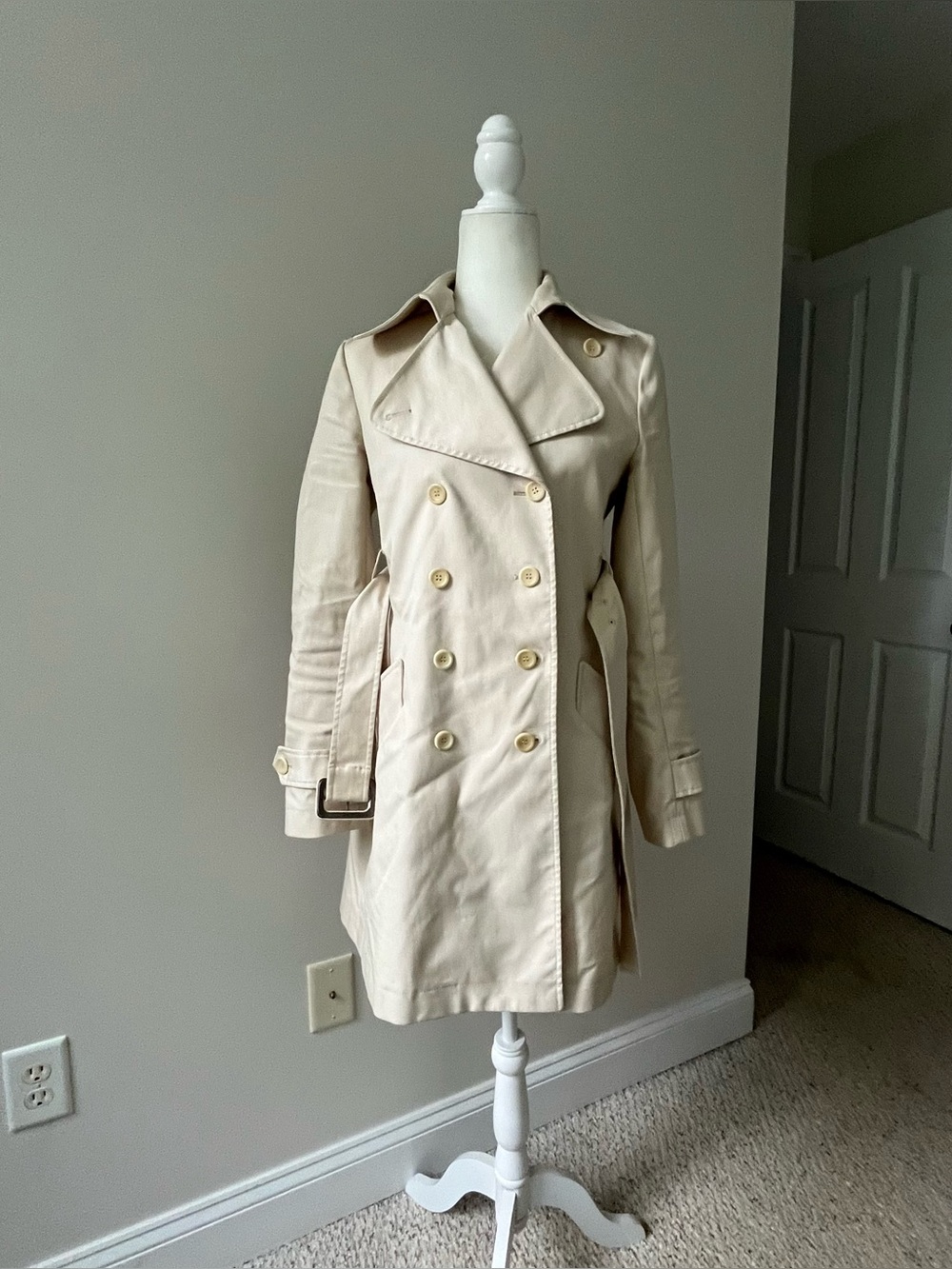 Theory Beige Double-Breasted Trench Coat with Tonal Buttons